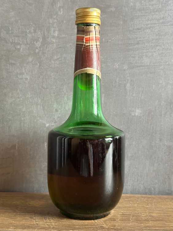 Украинский "Крым 10 лет" 1980 года. 0,5л. СССР. Редкий. 