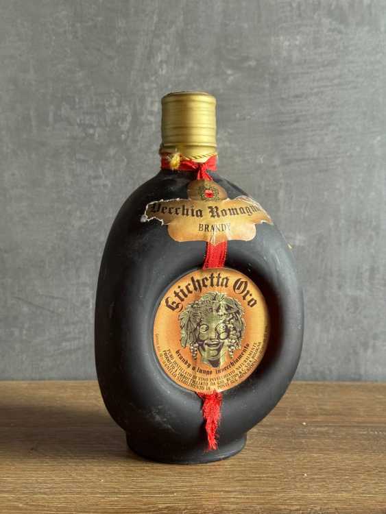 Vecchia Romagna Etichetta Oro Brandy 1981 года.