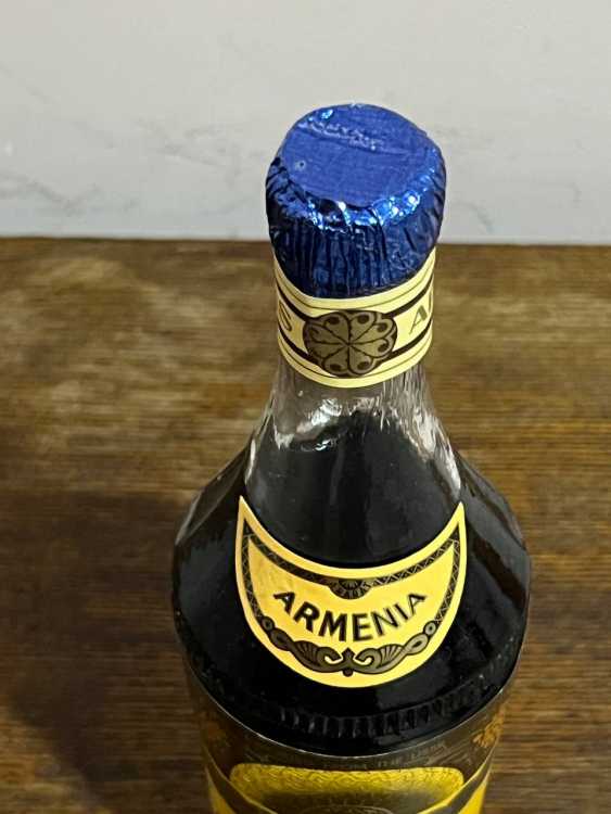 Армянский "Армения 10 лет" 80-е. 0,5 л. Экспортный. СССР. 