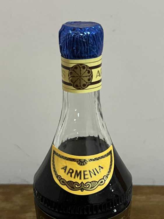 Армянский "Армения 10 лет" 80-е. 0,5 л. Экспортный. СССР. 