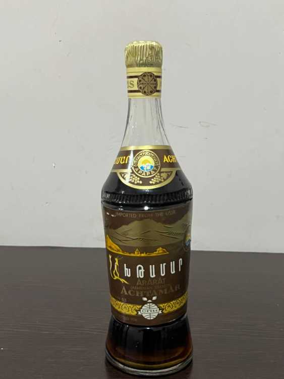 Армянский "Ахтамар 10 лет" 80-е. 0,5 л. Экспортный. СССР.
