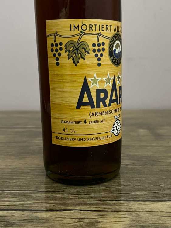 Армянский "Арарат 4 года" 1987 года. Экспорт в ГДР.