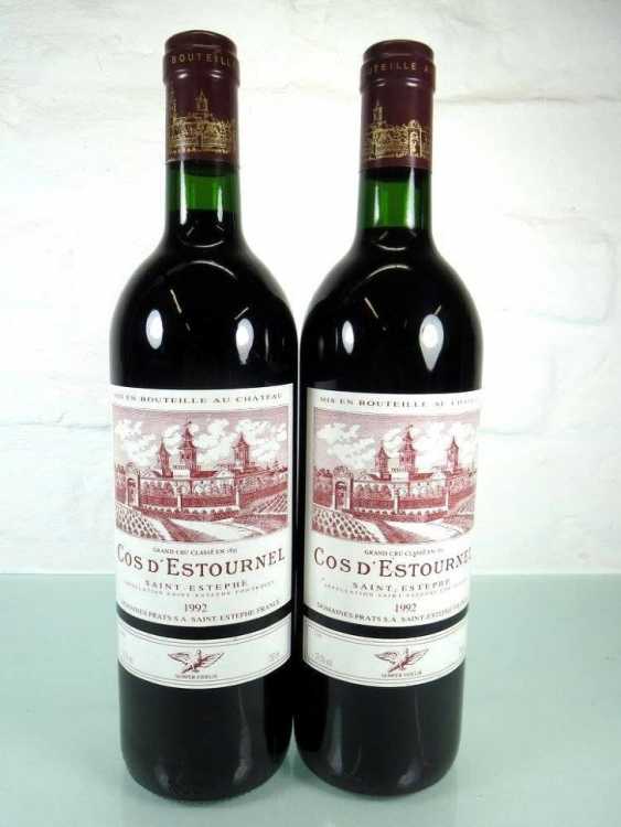 Вино "Chateau Cos d'Estournel" 1992 года.